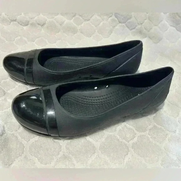 CROCS Womens Size 9 Black Cap Toe Ballet Flats Style 12300 Slip-On Casual Shoe - Picture 1 of 8